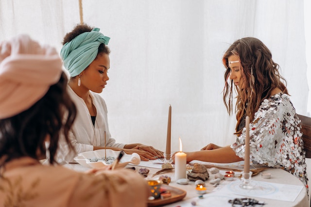 Como fazer o Reiki? Aplicação, benefício, princípios, chakras e mais!